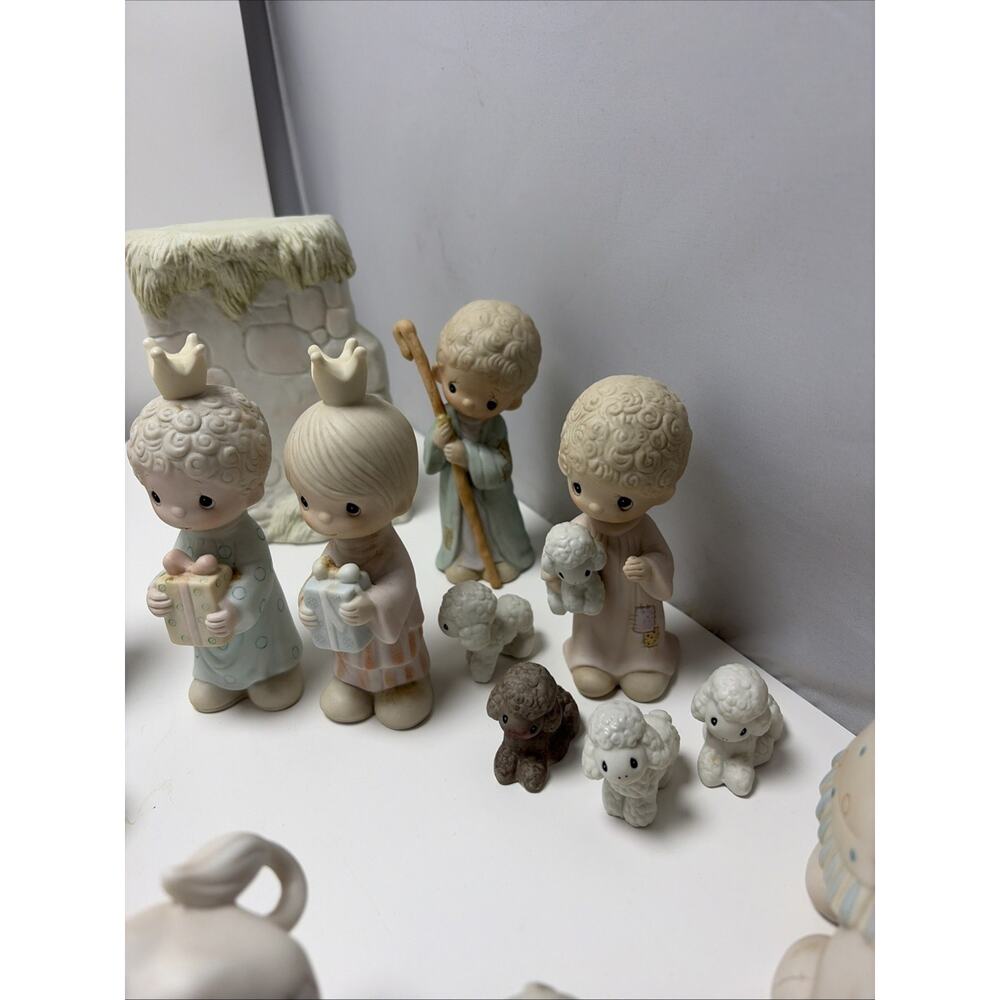 Precious Moments- Come Let Us Adore Him 18 Pc Set 9-10” Tall Nativity 1979 Box - Picture 4 of 14